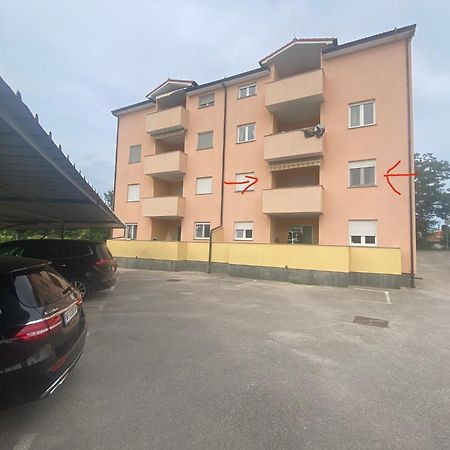 Apartment Noel Fažana Exteriör bild